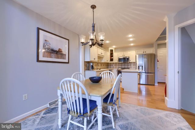 253 FIELDCREST LN, Ephrata, PA 17522