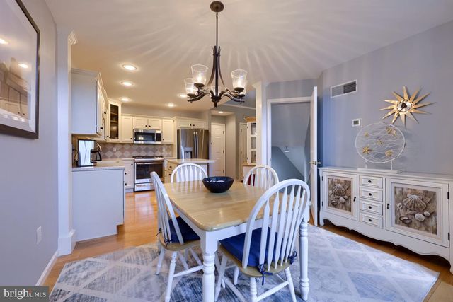 253 FIELDCREST LN, Ephrata, PA 17522