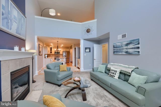 253 FIELDCREST LN, Ephrata, PA 17522