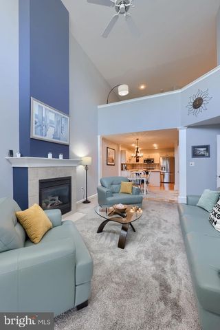 253 FIELDCREST LN, Ephrata, PA 17522