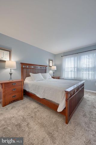 253 FIELDCREST LN, Ephrata, PA 17522