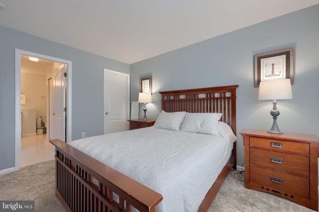 253 FIELDCREST LN, Ephrata, PA 17522