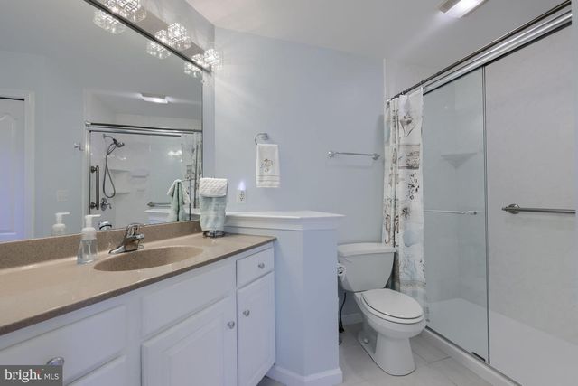 253 FIELDCREST LN, Ephrata, PA 17522