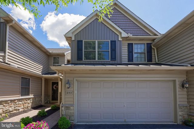 253 FIELDCREST LN, Ephrata, PA 17522