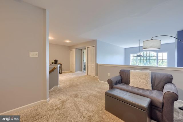 253 FIELDCREST LN, Ephrata, PA 17522