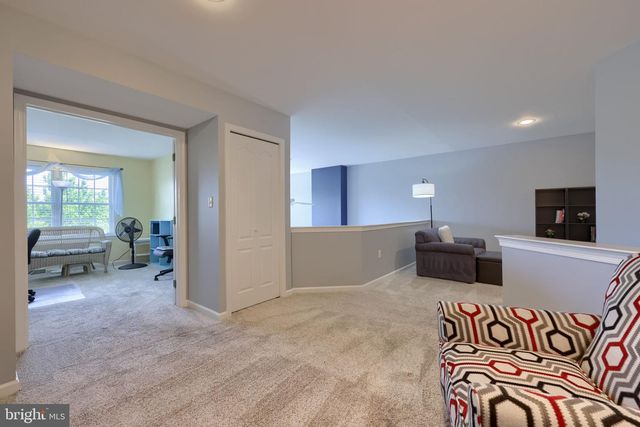 253 FIELDCREST LN, Ephrata, PA 17522
