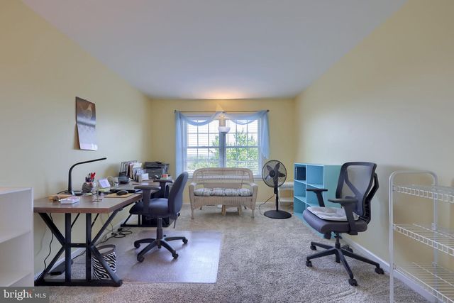 253 FIELDCREST LN, Ephrata, PA 17522