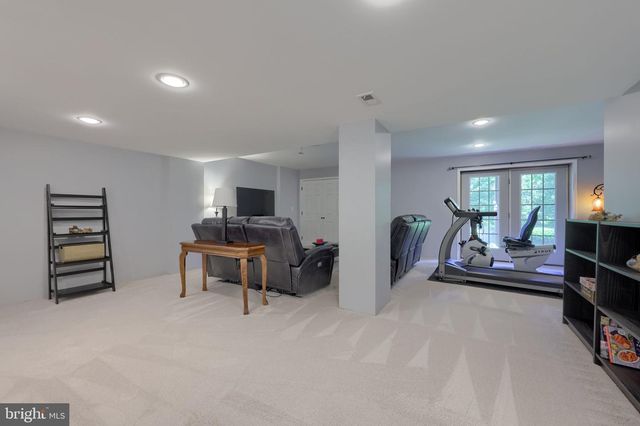 253 FIELDCREST LN, Ephrata, PA 17522