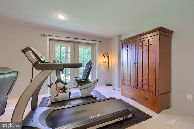 253 FIELDCREST LN, Ephrata, PA 17522
