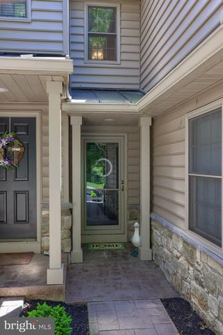 253 FIELDCREST LN, Ephrata, PA 17522