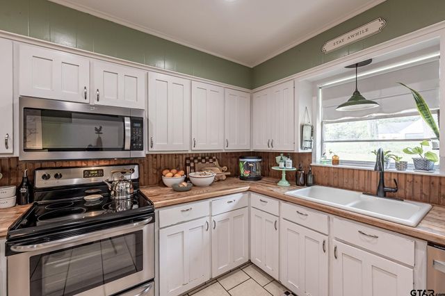 10694 County Road 2206, Tyler, TX 75707