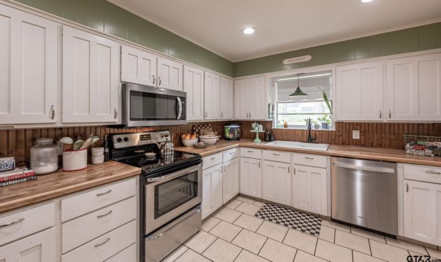 10694 County Road 2206, Tyler, TX 75707