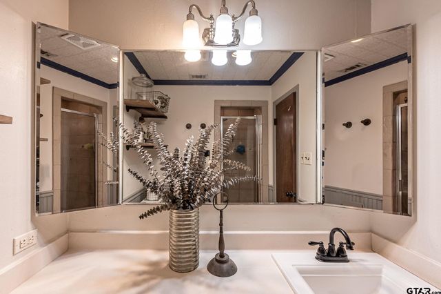 10694 County Road 2206, Tyler, TX 75707