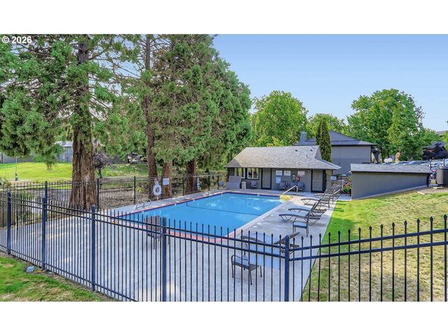 12628 Nw BARNES Rd 6, Portland, OR 97229