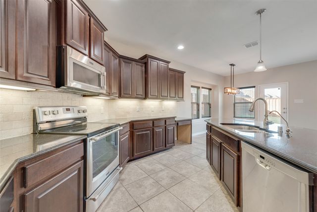 103 Mundelein Drive, Oak Point, TX 75068