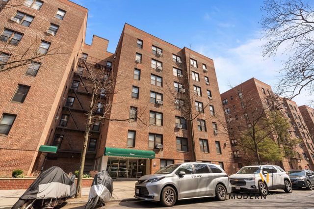 3327 91st St Apt 2E, New York City, NY 11372