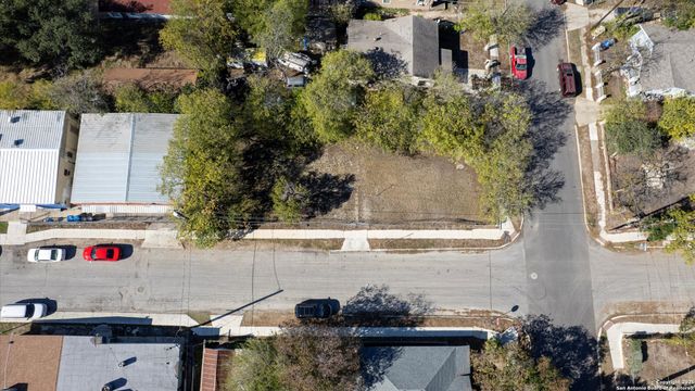 3302 W Houston, San Antonio, TX 78207