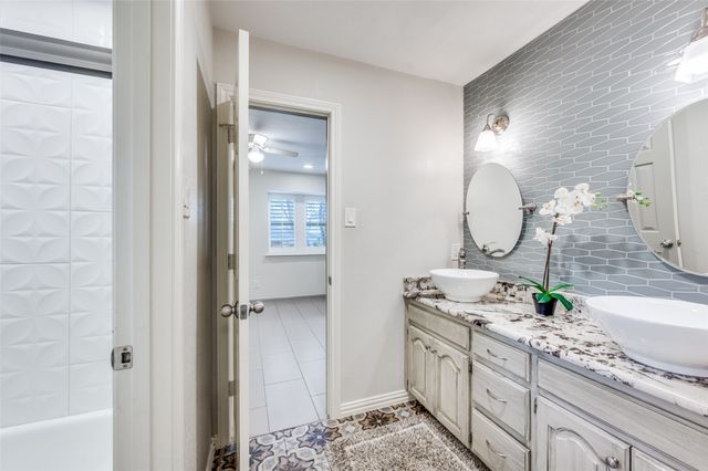 1215 Magnolia Drive, Carrollton, TX 75007