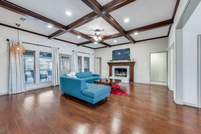 1215 Magnolia Drive, Carrollton, TX 75007