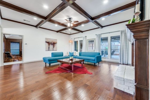 1215 Magnolia Drive, Carrollton, TX 75007