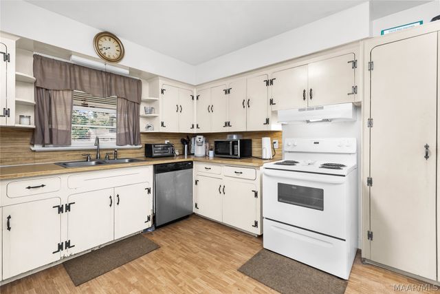 3006 Pelzer Avenue, Montgomery, AL 36109