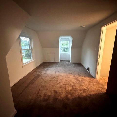 3S276 Gates Place, Warrenville, IL 60555