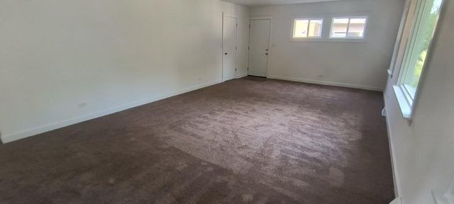 3S276 Gates Place, Warrenville, IL 60555
