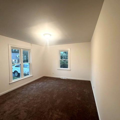 3S276 Gates Place, Warrenville, IL 60555