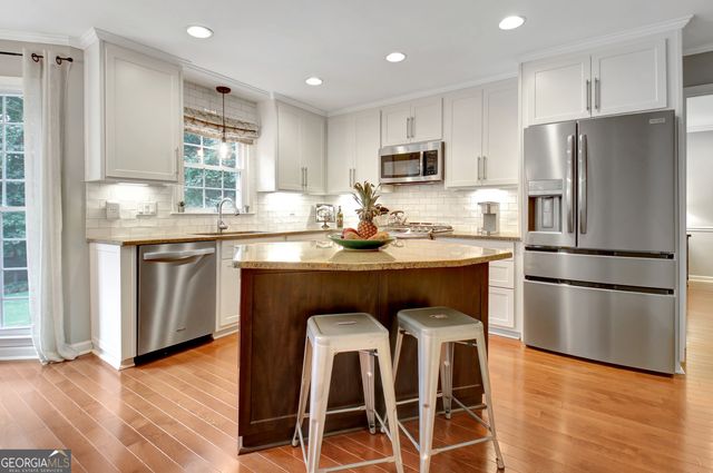 327 Walnut Grove Road, Peachtree City, GA 30269