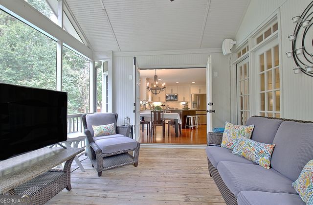 327 Walnut Grove Road, Peachtree City, GA 30269