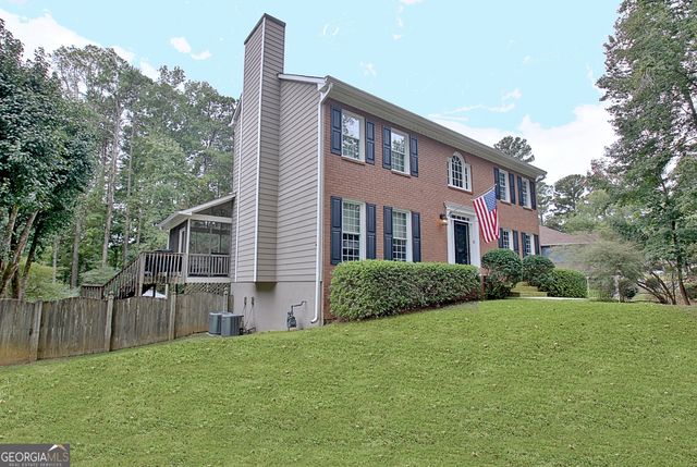 327 Walnut Grove Road, Peachtree City, GA 30269