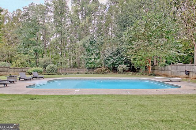 327 Walnut Grove Road, Peachtree City, GA 30269