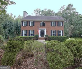 327 Walnut Grove Road, Peachtree City, GA 30269