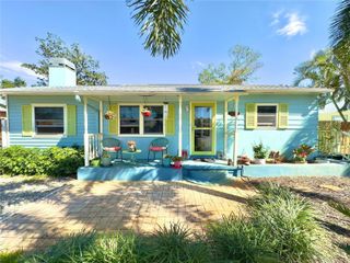 1208 HULL STREET S, Gulfport, FL 33707