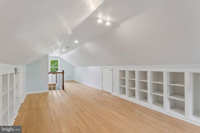 1109 N ILLINOIS ST, Arlington, VA 22205