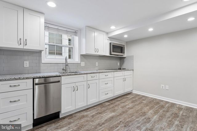1109 N ILLINOIS ST, Arlington, VA 22205