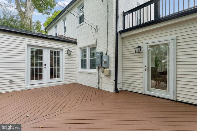 1109 N ILLINOIS ST, Arlington, VA 22205