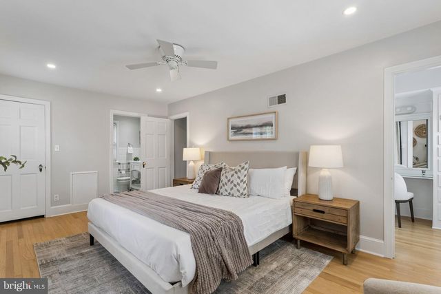 1109 N ILLINOIS ST, Arlington, VA 22205