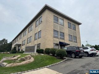 111 Charlotte Place 201 C, Englewood Cliffs, NJ 07632