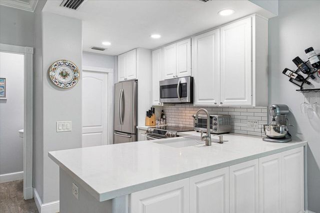 119 Bishopwood Drive, Jupiter, FL 33458