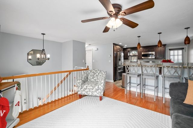 14 Malvern Ave, Tyngsborough, MA 01879