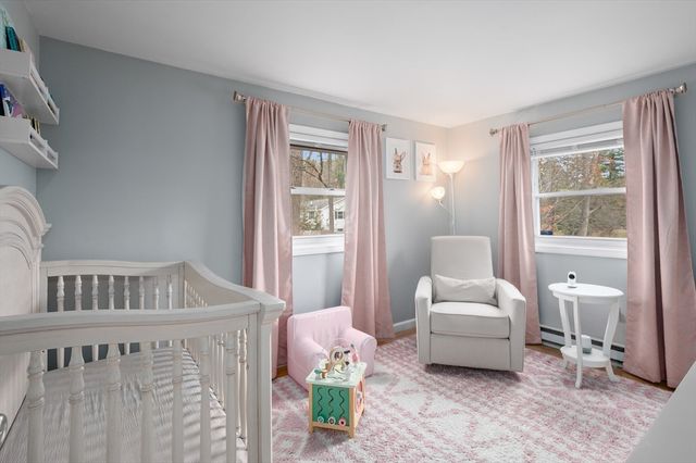 14 Malvern Ave, Tyngsborough, MA 01879