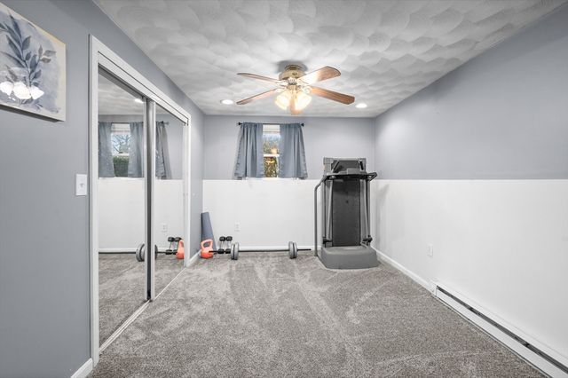 14 Malvern Ave, Tyngsborough, MA 01879