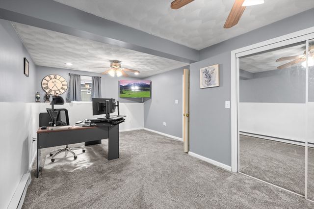 14 Malvern Ave, Tyngsborough, MA 01879