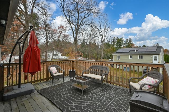 14 Malvern Ave, Tyngsborough, MA 01879