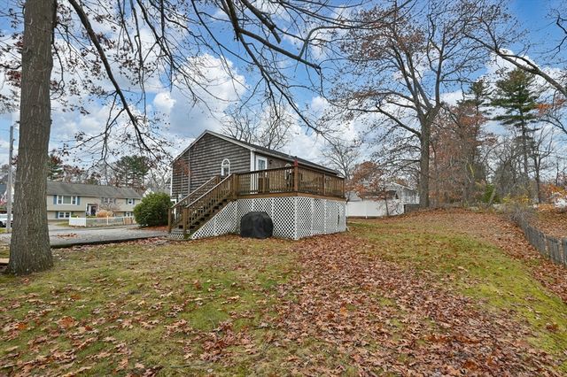 14 Malvern Ave, Tyngsborough, MA 01879