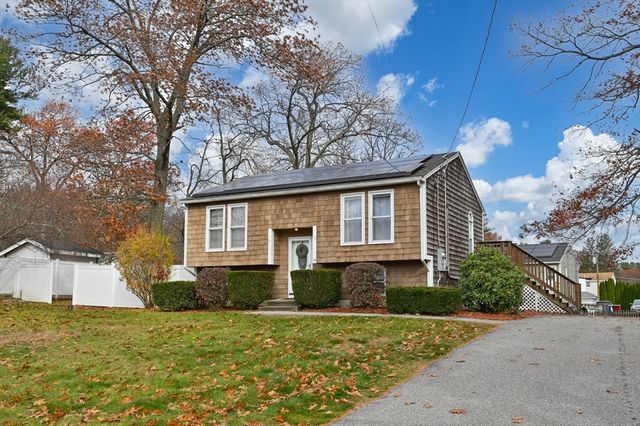 14 Malvern Ave, Tyngsborough, MA 01879