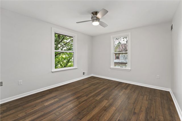 7717 Tuscarora St, Point Breeze, PA 15221