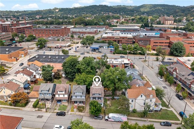 7717 Tuscarora St, Point Breeze, PA 15221