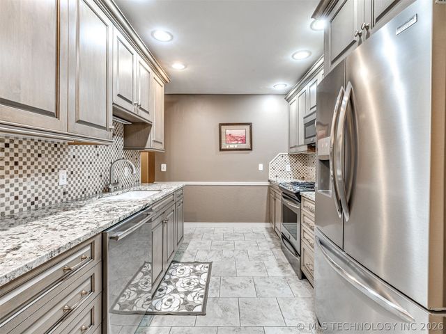 7710 S 73rd East Avenue, Tulsa, OK 74133